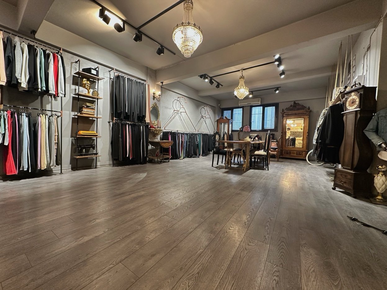 La Galia Showroom Interior